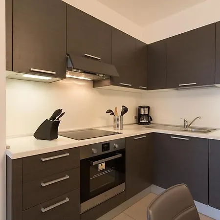 Appartement Sleeps 4 Pool Air Con T421959 *